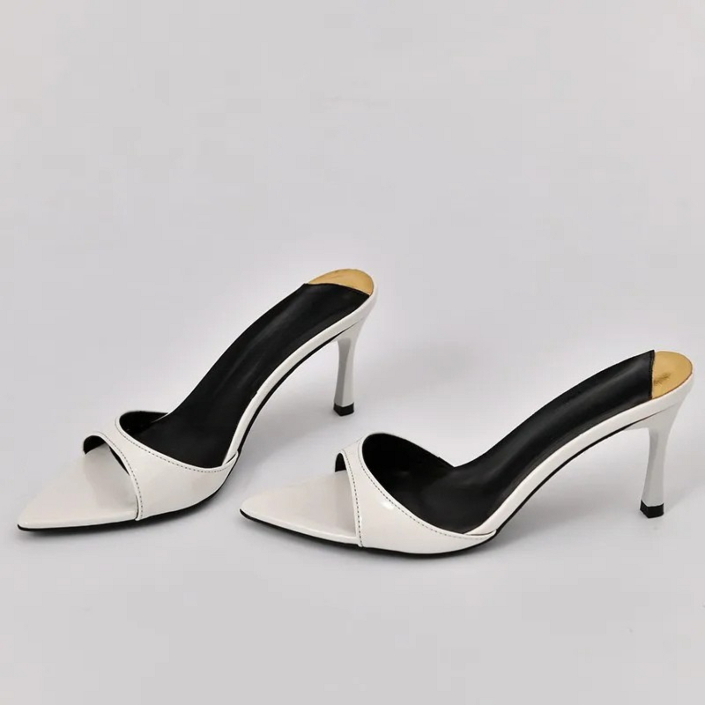 Celestia – Mules pointues en PU verni
