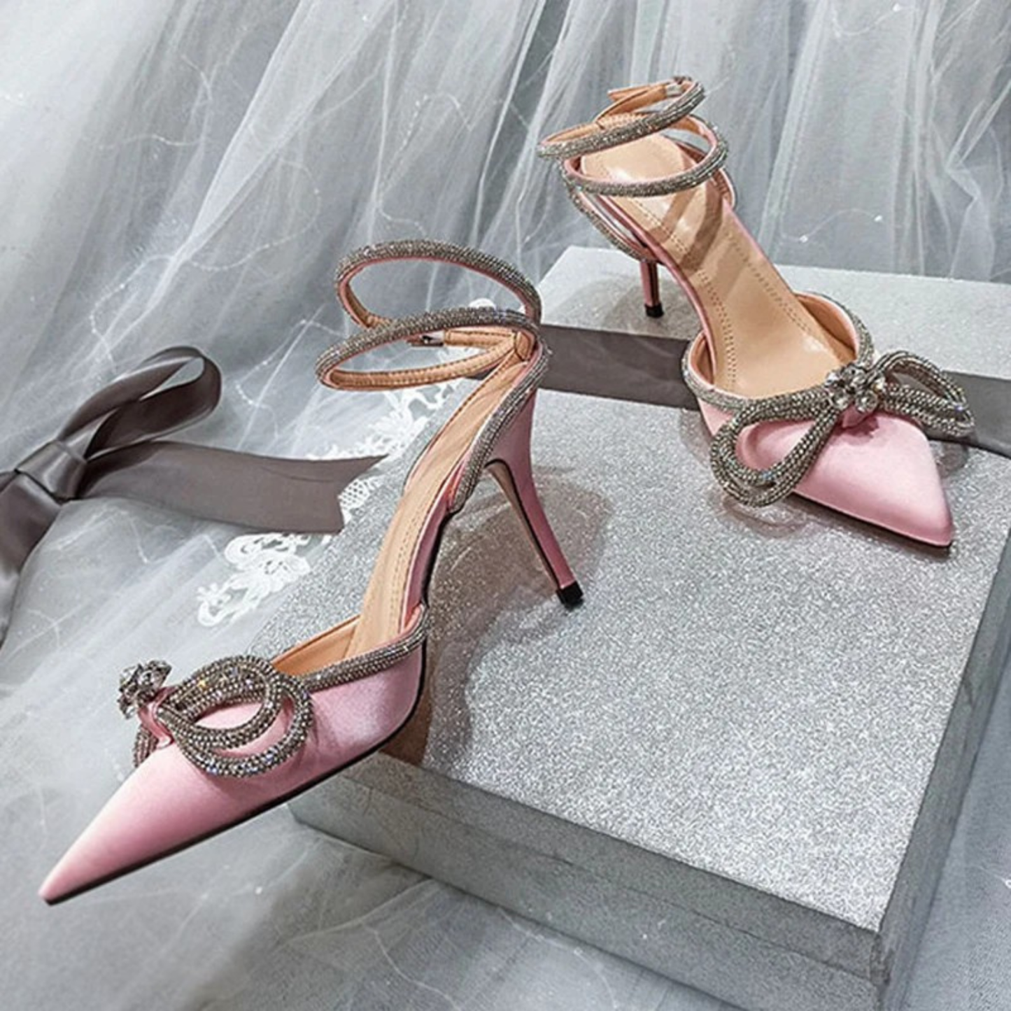 Aurora Bow – Escarpins bijoux à bride cristal