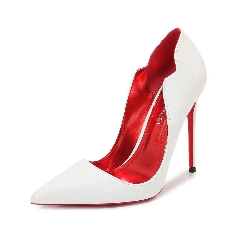Scarlett – Escarpins vernis à talon aiguille