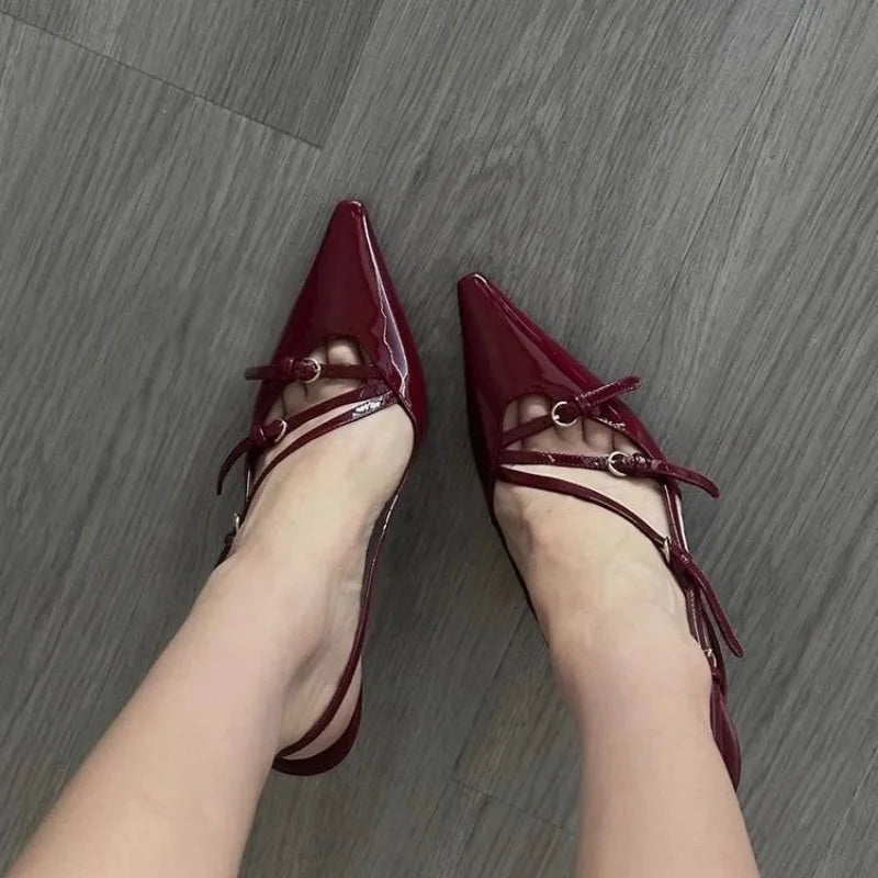 Elysia – Escarpins Jeux de Brides