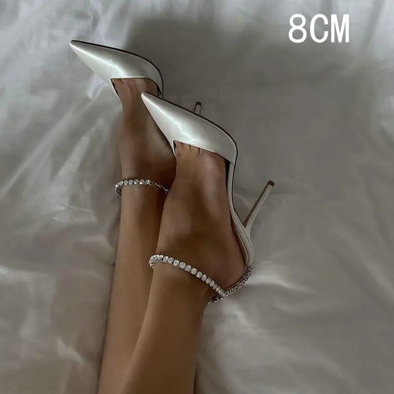 Seraphina – Escarpins Bijou Satin & Cristaux