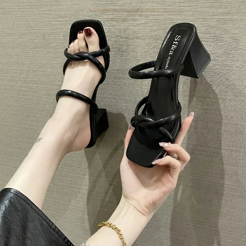 Nova – Sandales minimalistes à talon bloc