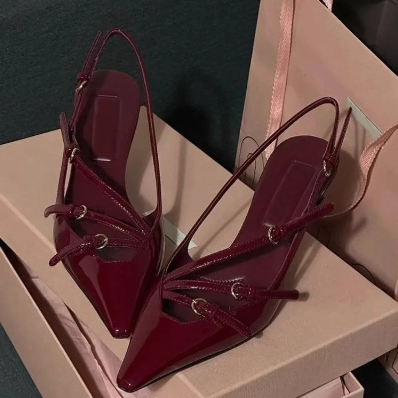 Elysia – Escarpins Jeux de Brides