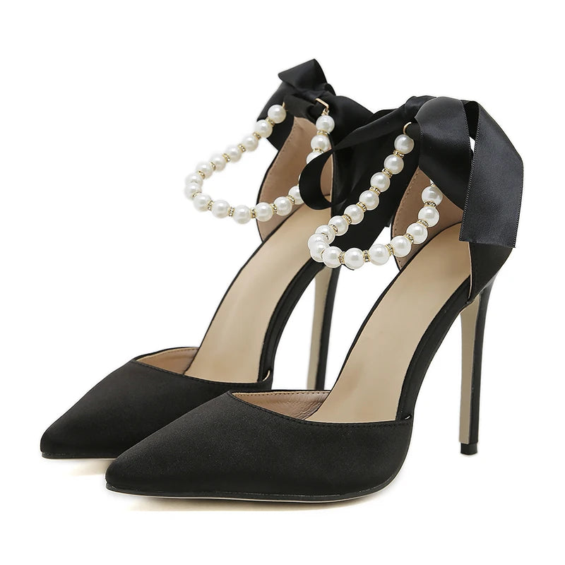 Perla – Escarpins à bride perles et ruban satiné