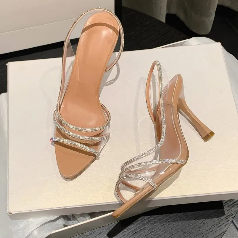 Crystal Straps – L’éclat délicat qui sublime vos soirées