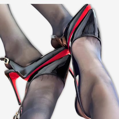 Vespera – L’audace vernie à semelle rouge