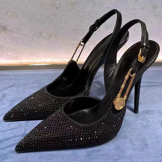 Astoria – Escarpins slingback à strass et détail doré