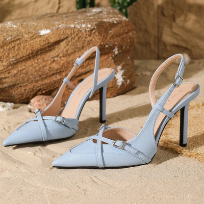 Celestia – Escarpins bleu ciel à brides croisées