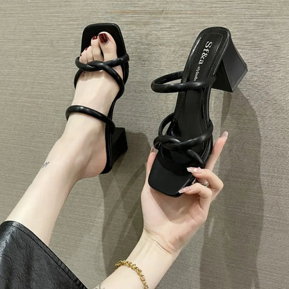 Nova – Sandales minimalistes à talon bloc